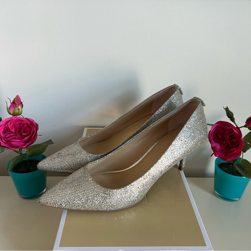 Michael Kors Flex Silver Glitter Kitten Pumps ✨